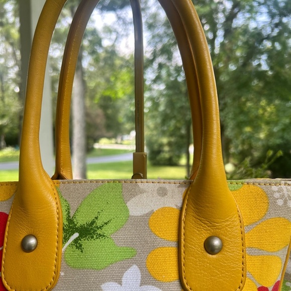 NWOT-Audrey Brooke Genuine leather Floral Canvas Tote Bag with Yellow Accents - Picture 4 of 6